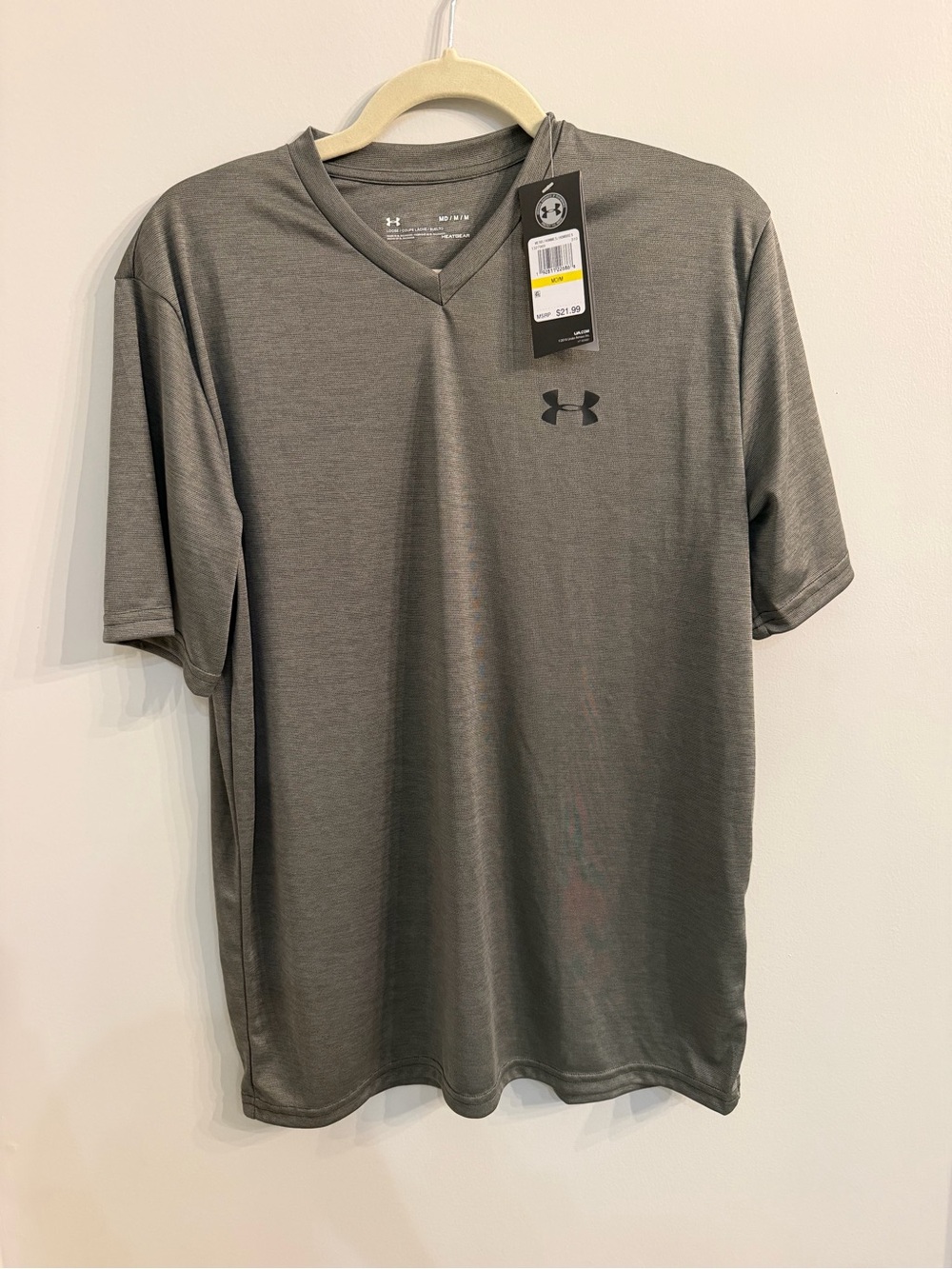 NWT Under Armour Men’s V-Neck Performance Tee - Heather Gray